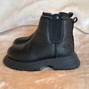 Oshkosh B'goosh Black Chelsea Boots Baby Toddler Size 5